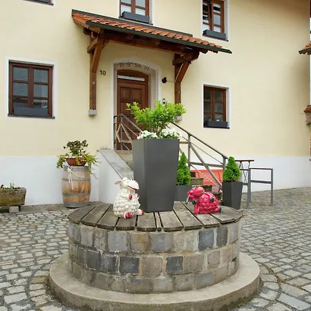Schoenauer Hof - Rosalie * Passau